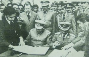 Bolivia y Chile firman Acuerdo de Charaña. 08 / Feb / 1975