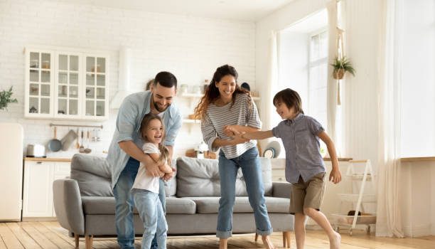 Baila Como si Nadie te Estuviera Viendo: Abrazando la Felicidad en el Presente