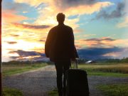 Me Voy de Casa: La Reflexión de un Hijo a su Padre sobre la Conexión Emocional.