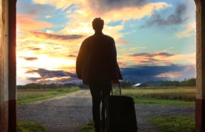 Me Voy de Casa: La Reflexión de un Hijo a su Padre sobre la Conexión Emocional.