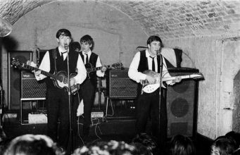 Primera actuación de The Beatles 09 / Feb / 1961